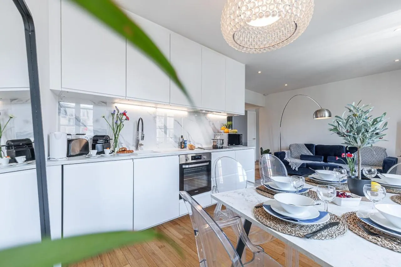 Feel Home - Alphonse Karr Nice France